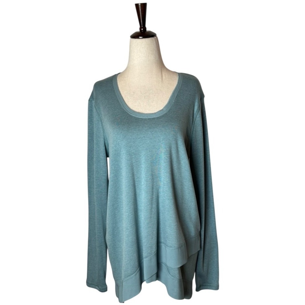 Nvelop Shirt Women‎ Medium Blue Knit Silk Trim Asymmetric Hem Bridgette Top NWT